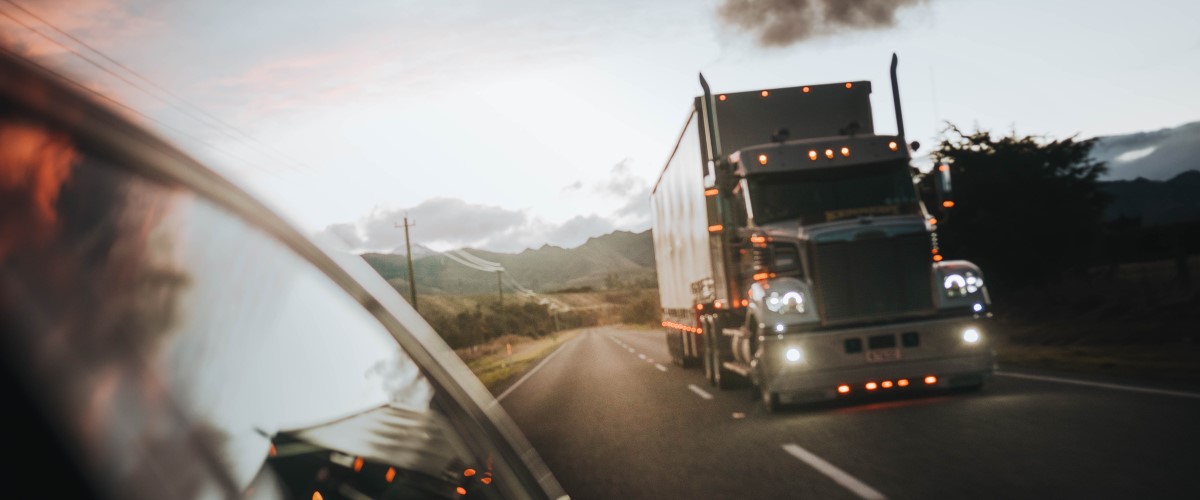 Featured image for “Predictions for Trucking Inventory and Rates in 2022”
