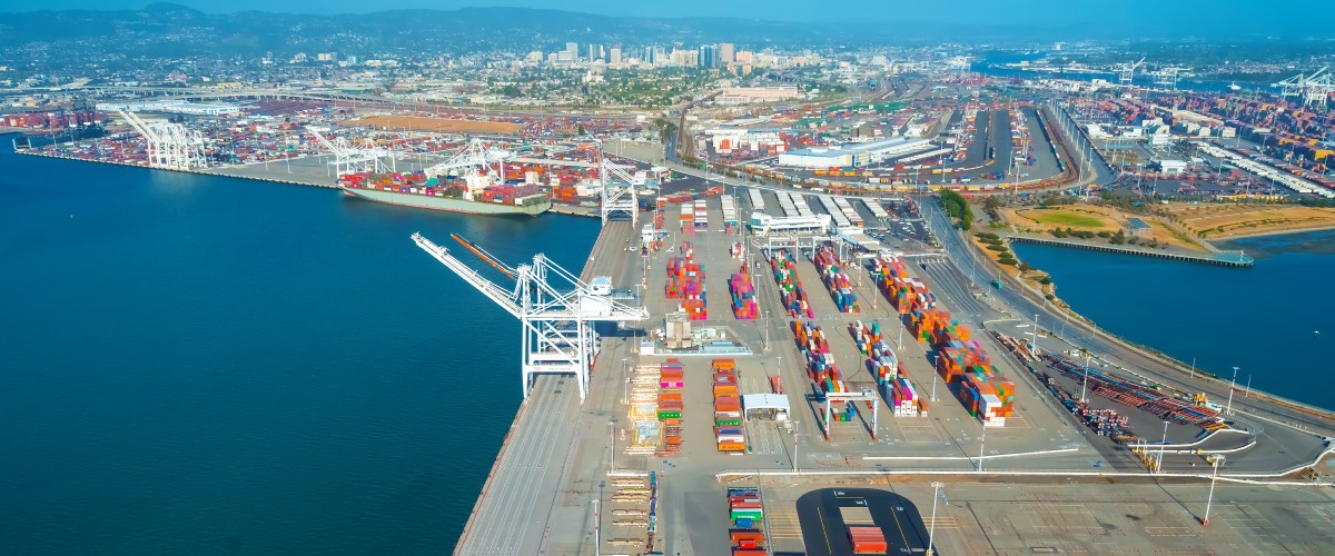 Featured image for “50% Chance that US West Coast Ports will Strike”