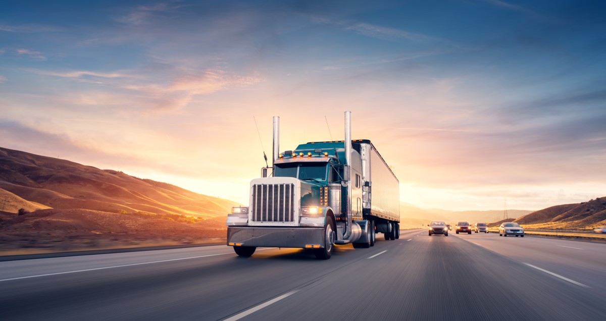 Featured image for “The Difference between Trucking’s Spot Rates and Contract Rates”